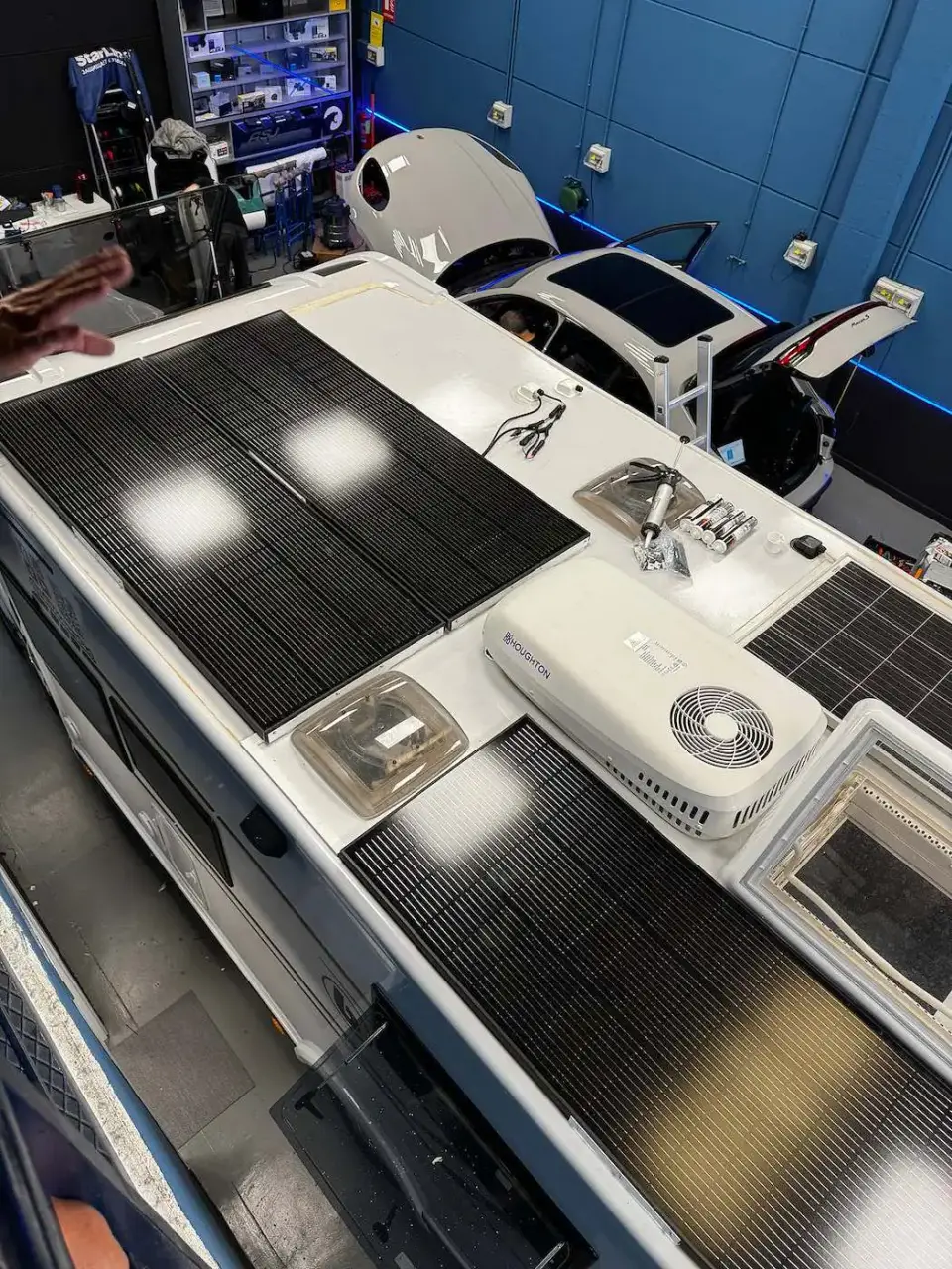 Techo de la autocaravana con paneles solares