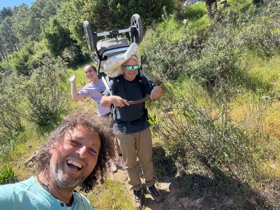 Caminata por el cerro en El Tiemblo
