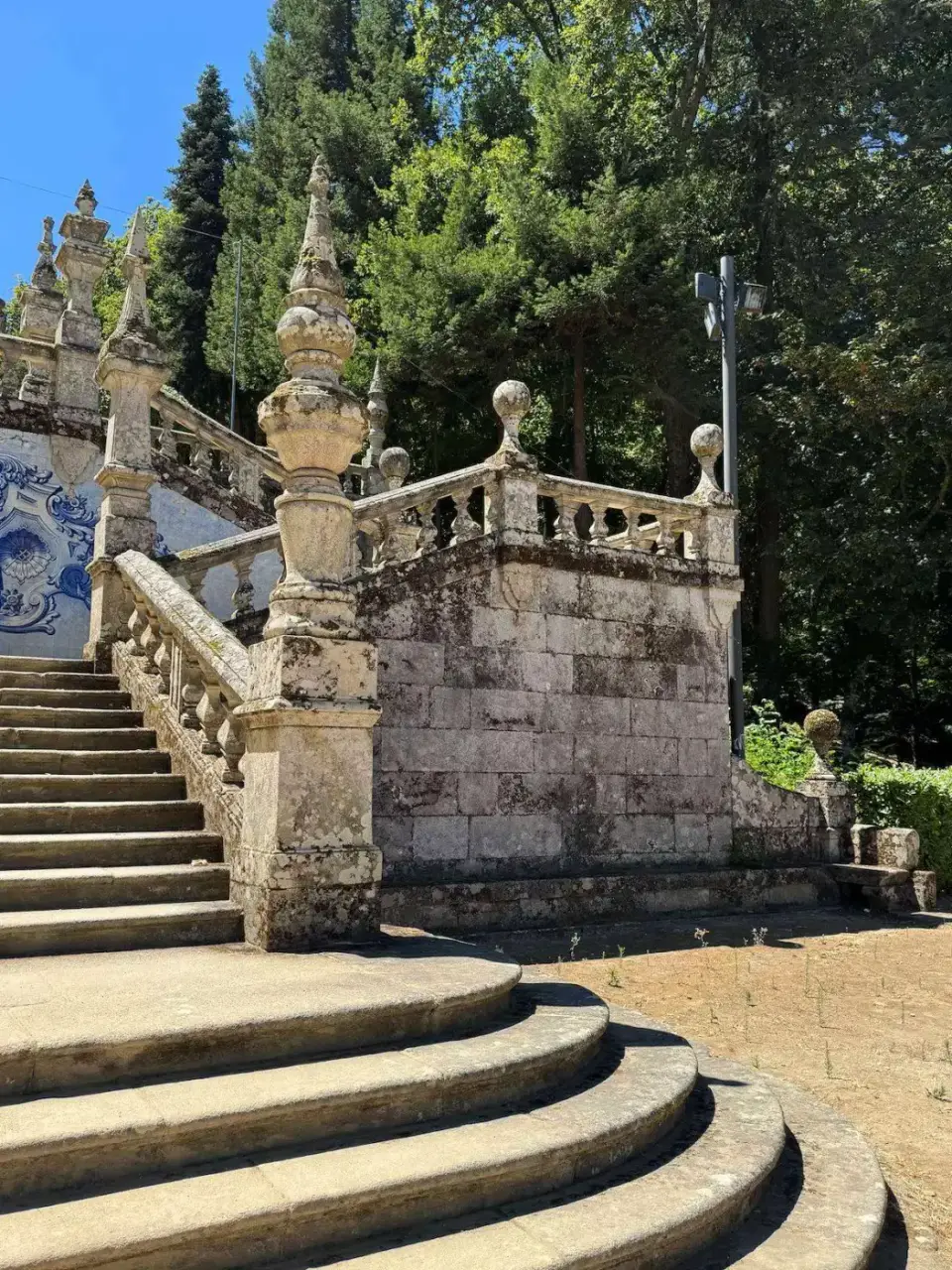 Escalinata barroca del santuario