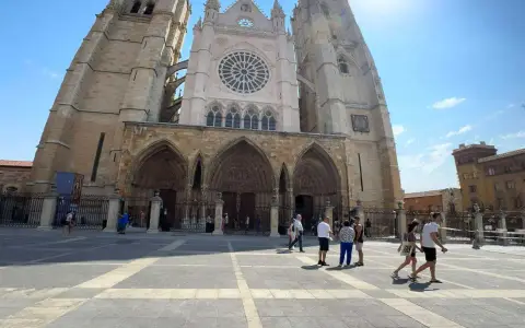 Fachada de la Catedral de León