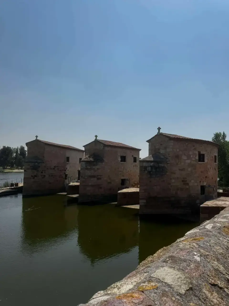 Las aceñas, antiguos molinos sobre el río